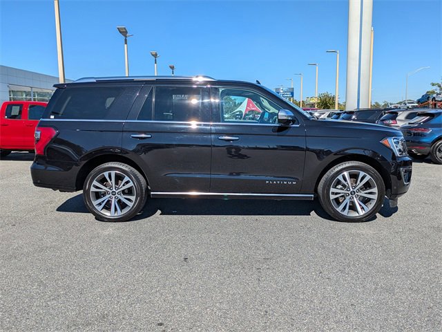 Used 2021 Ford Expedition Platinum image 3