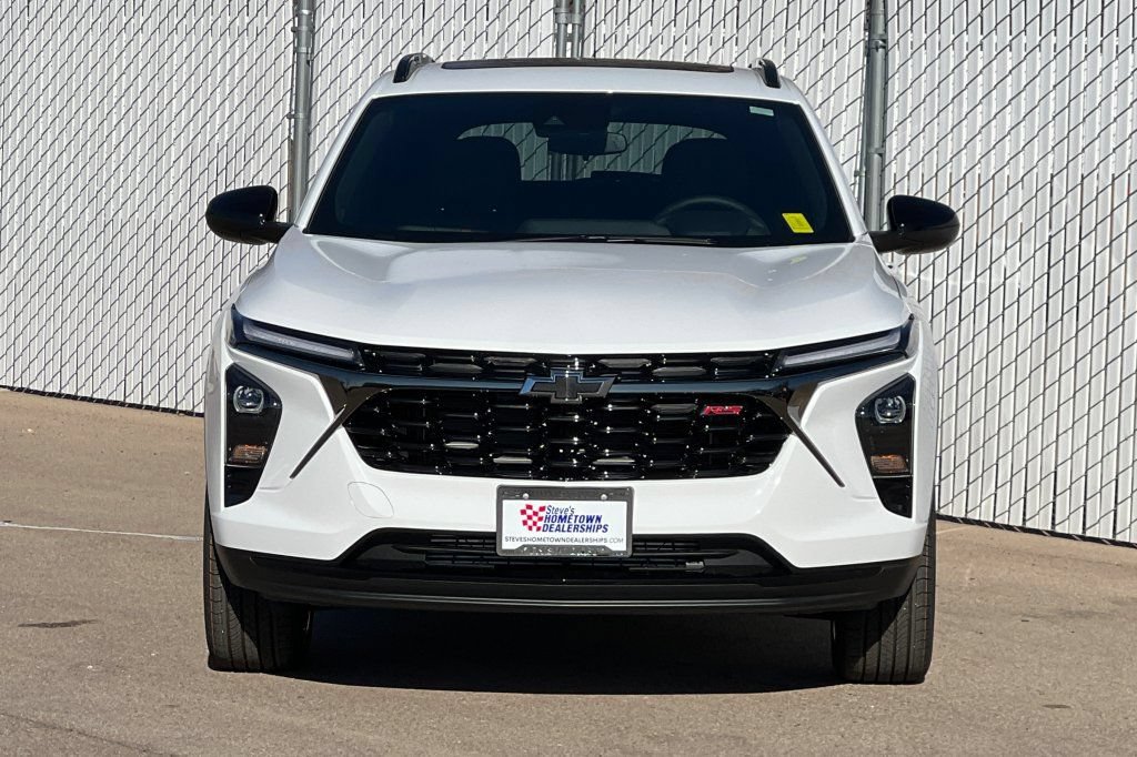 New 2026 Chevrolet Trax RS w/ Sunroof Package FWD image 6