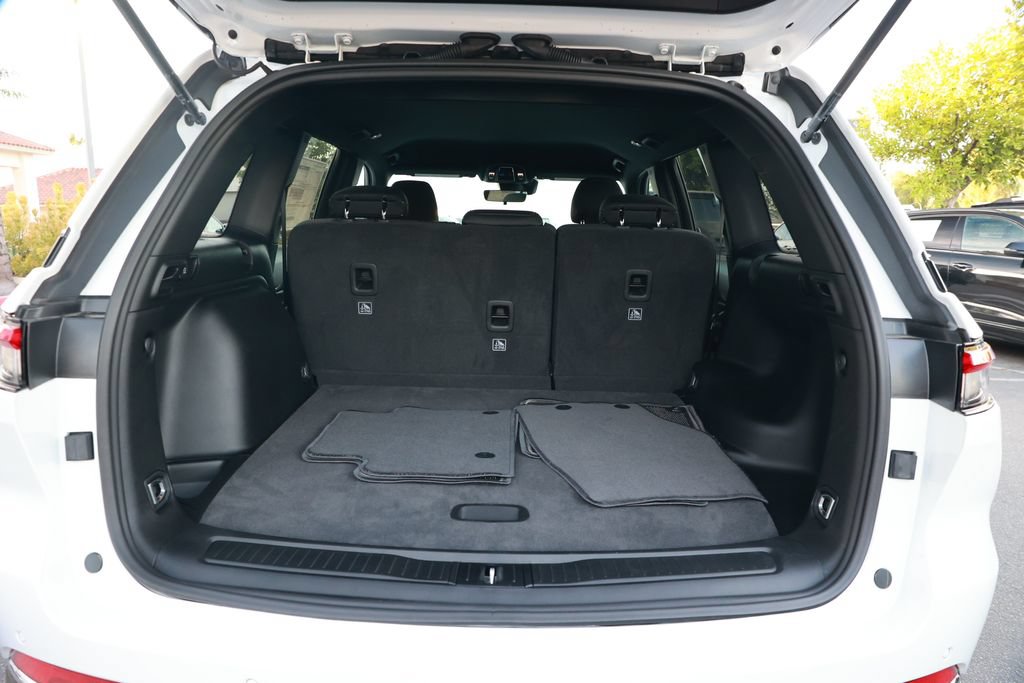 New 2026 Jeep Grand Cherokee Laredo RWD image 32