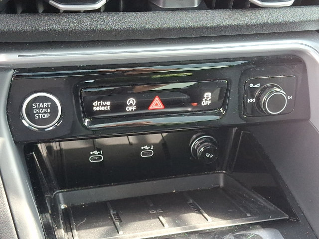Certified 2025 Audi Q5 Premium w/ Convenience Package AWD/4WD image 16
