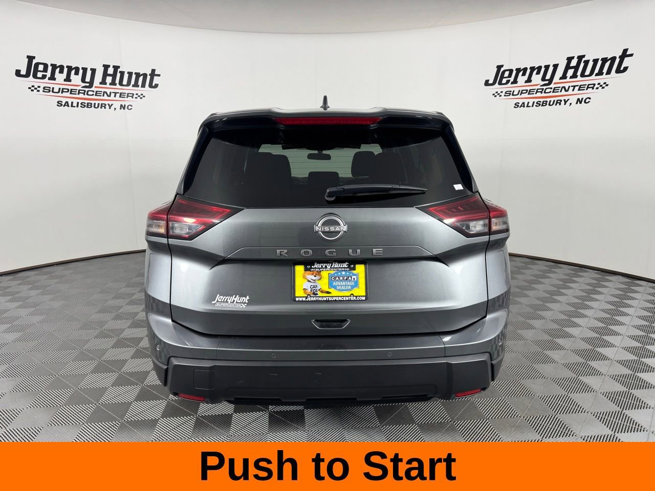 Used 2024 Nissan Rogue S image 8