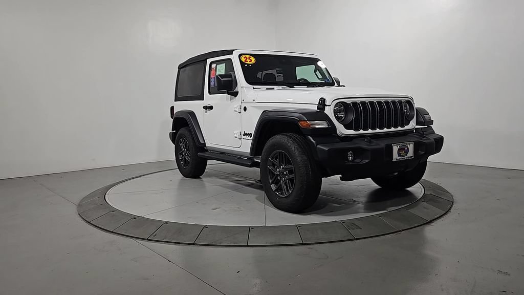 Used 2025 Jeep Wrangler Sport AWD/4WD image 8