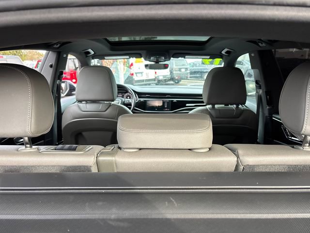 Used 2019 Audi Q8 Premium w/ Convenience Package AWD/4WD image 32