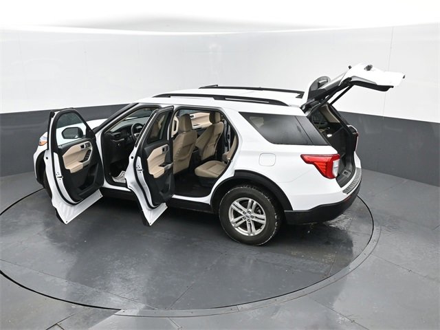 Used 2024 Ford Explorer XLT image 28