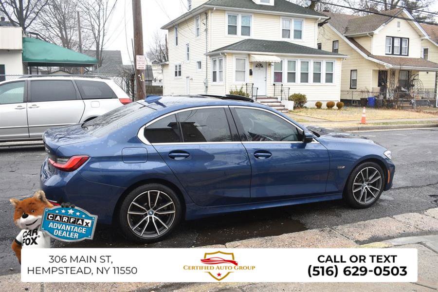 Used 2022 BMW 330e w/ Premium Package image 5