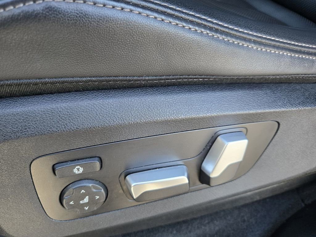 Used 2023 BMW X5 xDrive40i w/ M Sport Package image 24