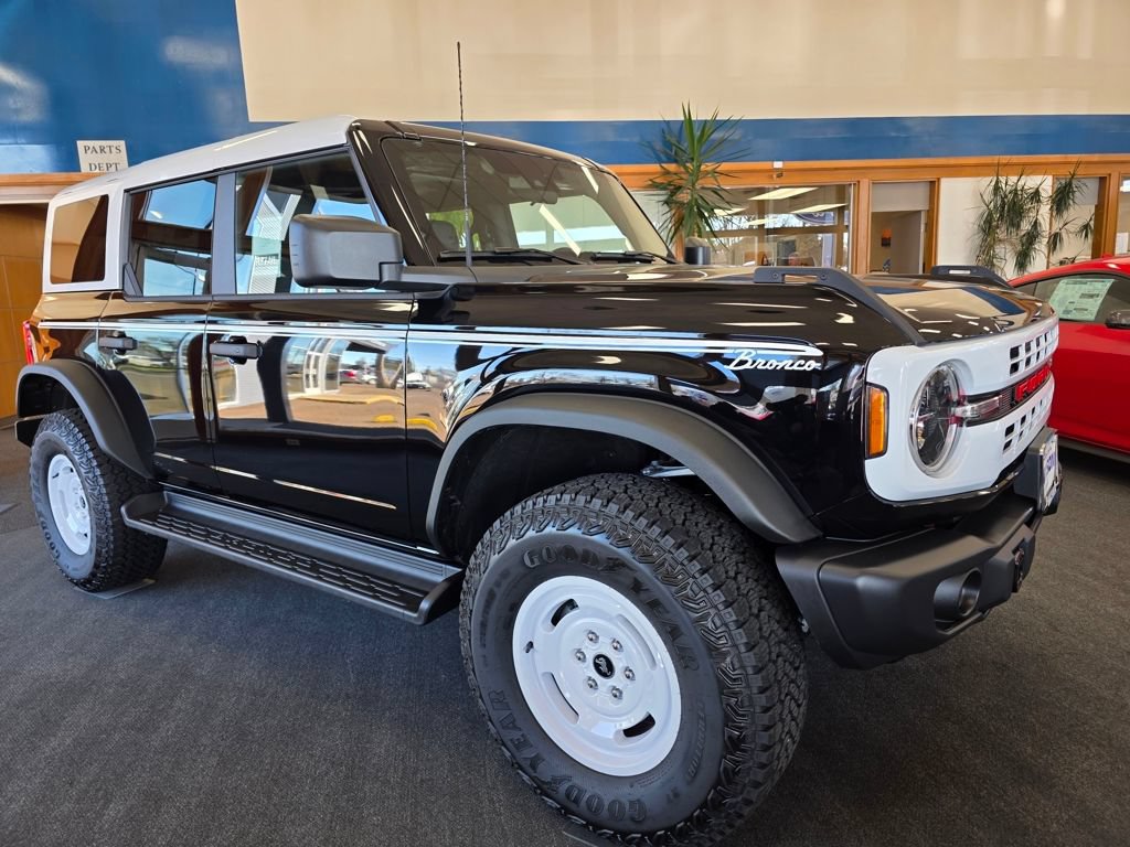 New 2025 Ford Bronco Heritage Edition AWD/4WD image 16