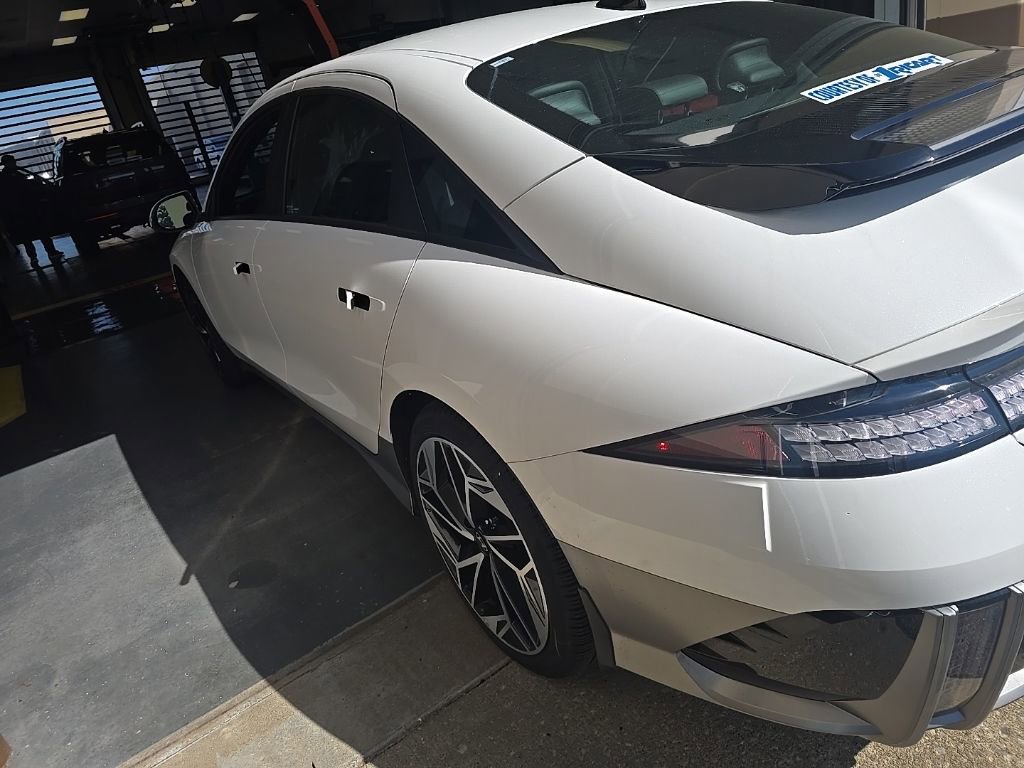 Used 2025 Hyundai Ioniq 6 SEL AWD/4WD image 6