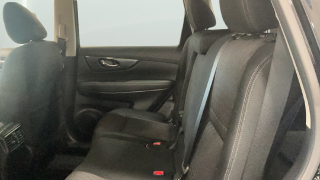 Used 2020 Nissan Rogue SV AWD/4WD image 17