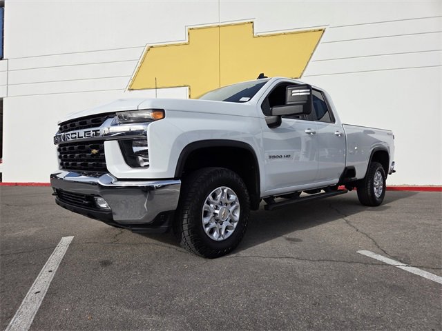 Used 2022 Chevrolet Silverado 3500 LT w/ Convenience Package image 2