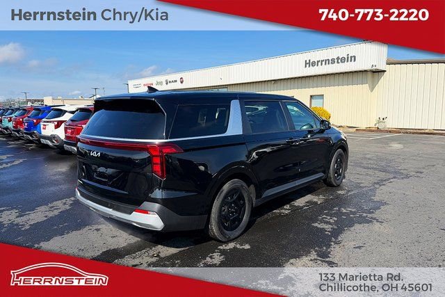 Used 2025 Kia Carnival image 29