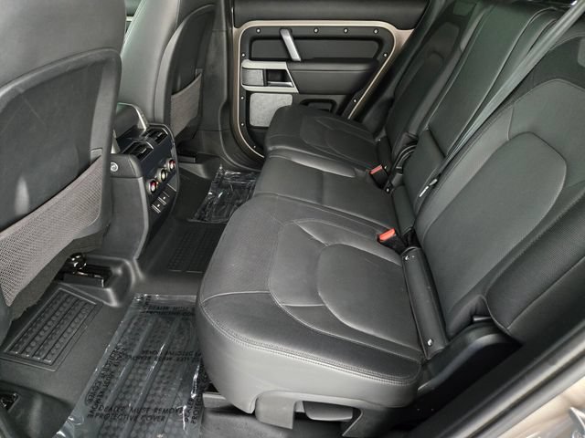 Used 2023 Land Rover Defender 130 X-Dynamic SE AWD/4WD image 5