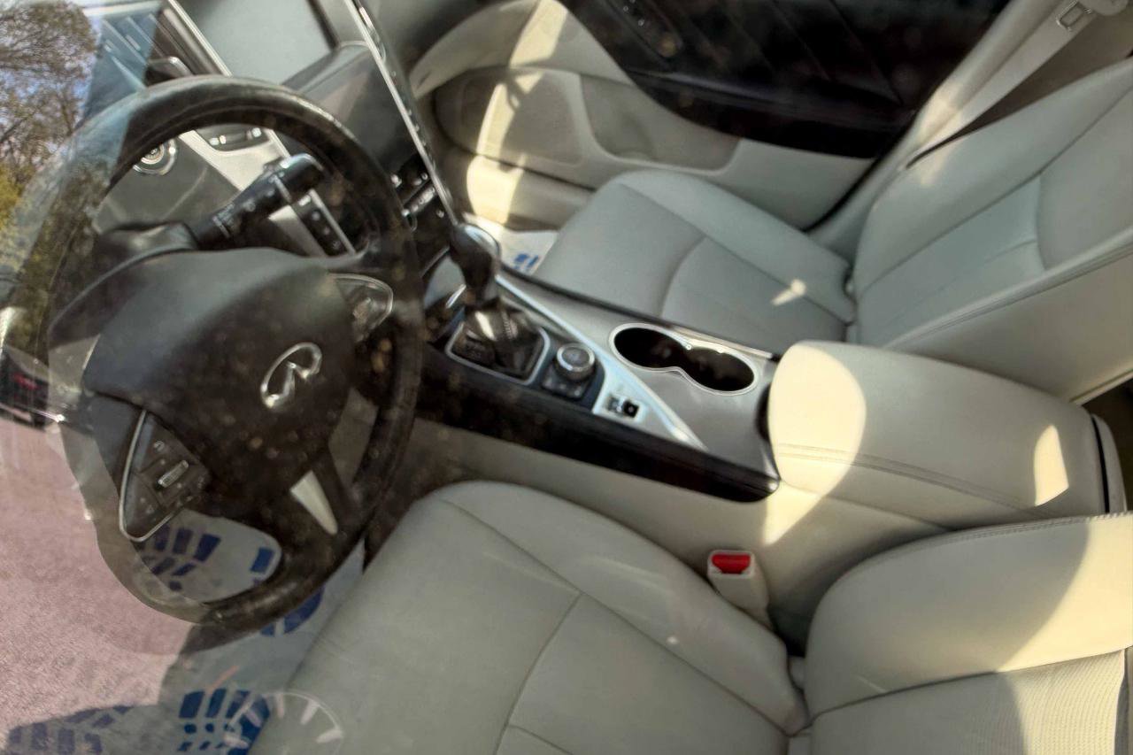 Used 2015 INFINITI Q50 Premium w/ Navigation Package AWD/4WD image 15