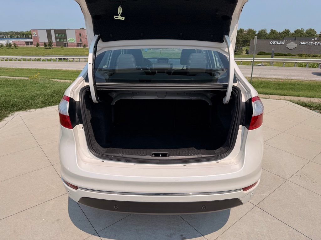 Used 2017 Ford Fiesta Titanium FWD image 30