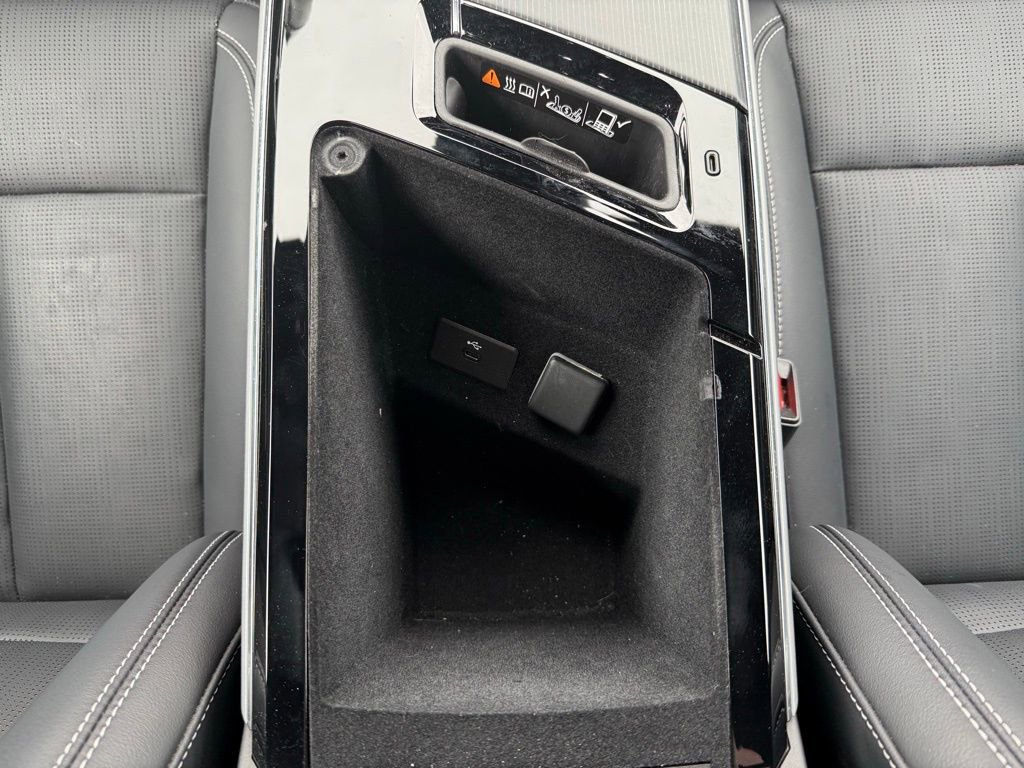 Certified 2025 Cadillac Lyriq Luxury w/ LPO, Floor Liner Package AWD/4WD image 27