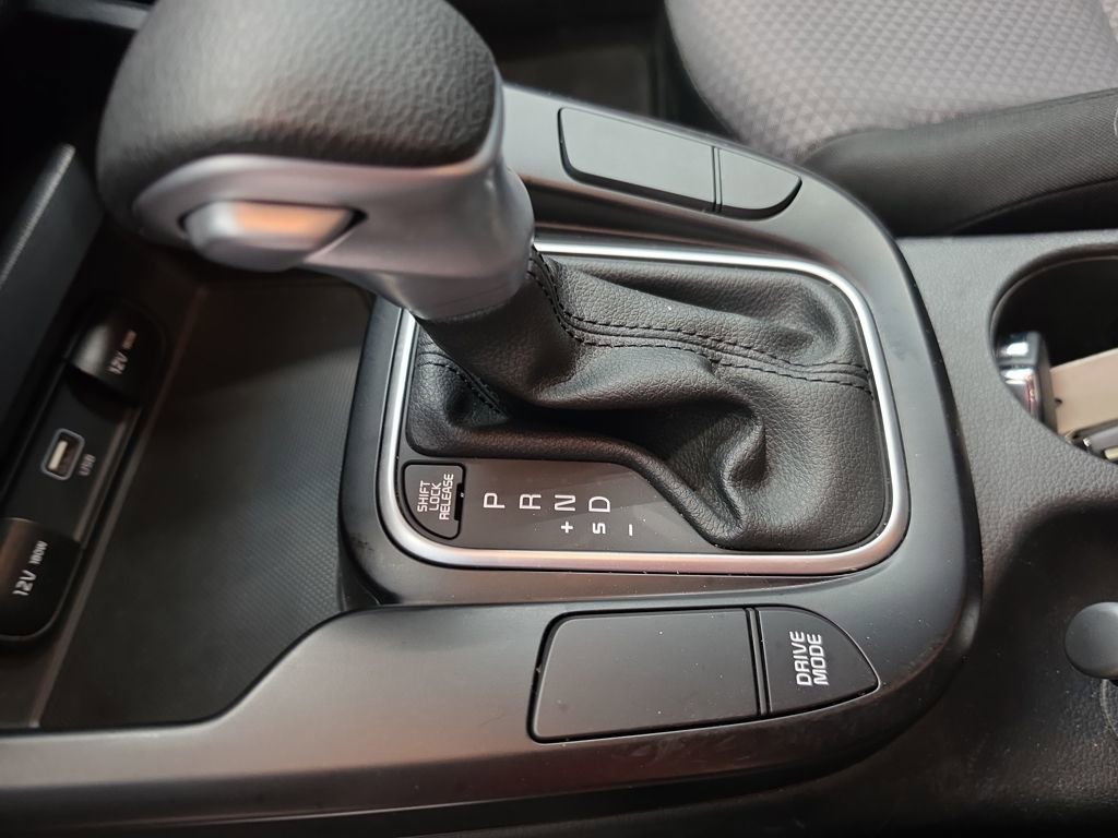 Used 2025 Kia Soul LX image 28