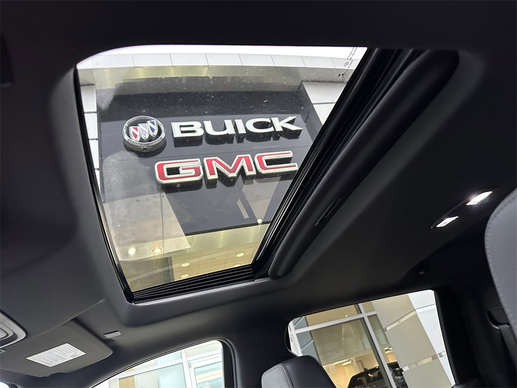 Used 2019 Chevrolet Silverado 1500 High Country w/ Technology Package image 23