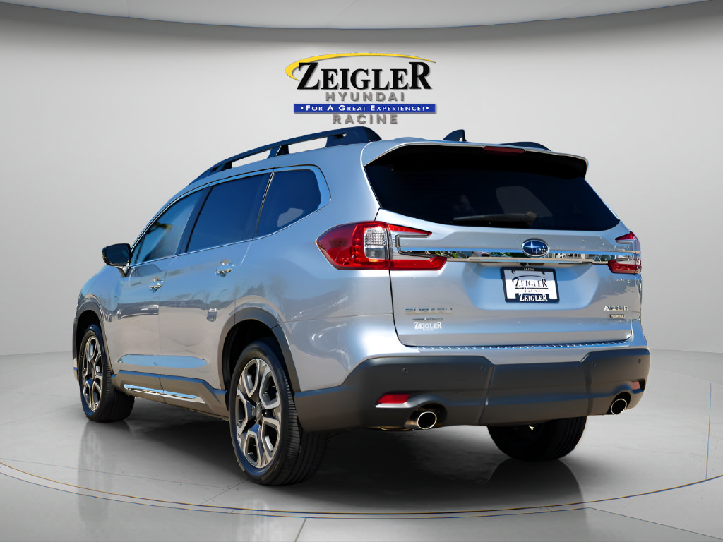 Used 2024 Subaru Ascent Touring AWD/4WD image 5