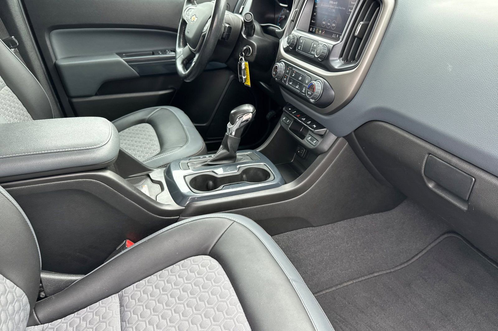 Used 2022 Chevrolet Colorado Z71 AWD/4WD image 15