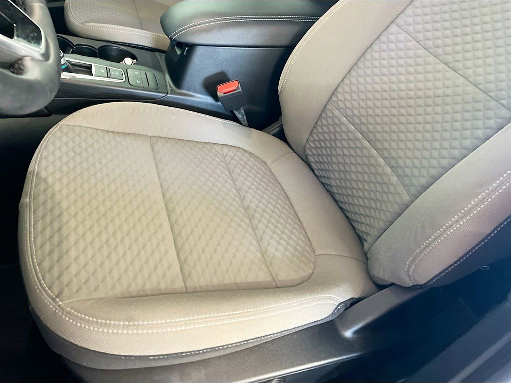 Used 2022 Ford Escape SE w/ SE Sport Appearance Package FWD image 18