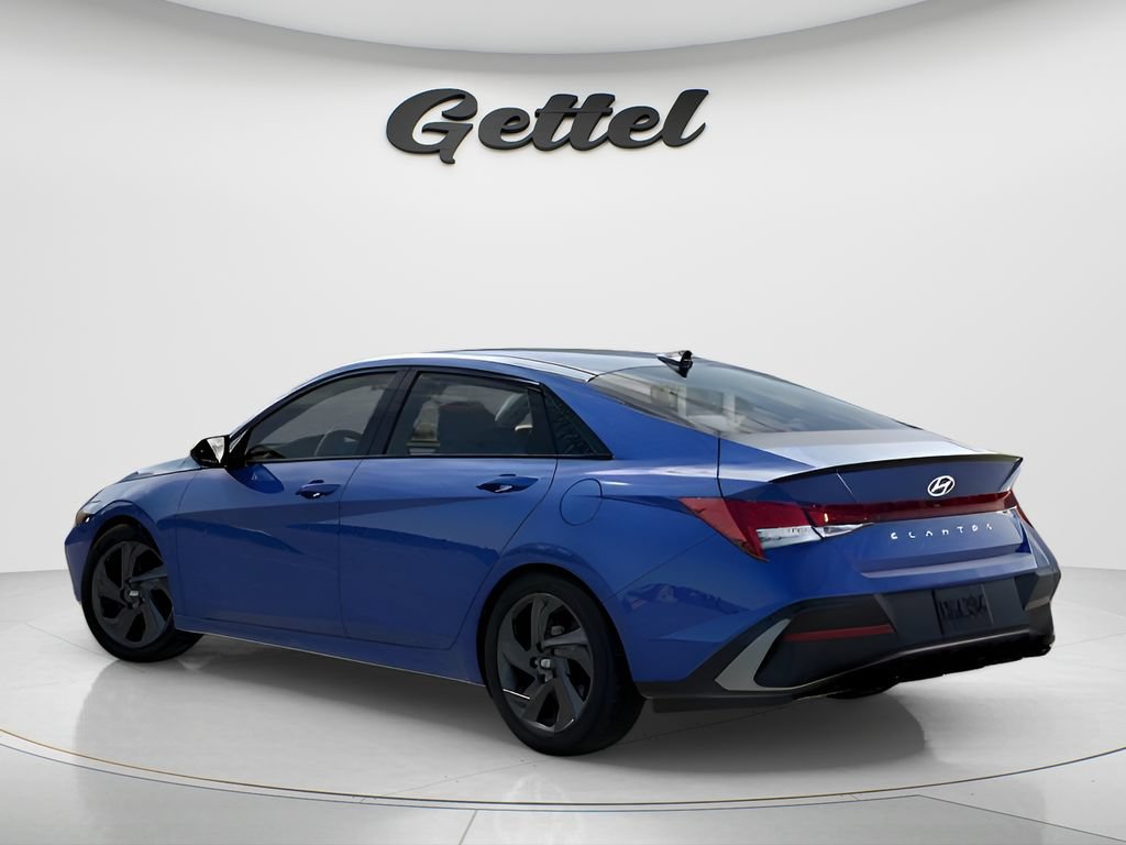 Used 2026 Hyundai Elantra Sport w/ Cargo Package FWD image 5