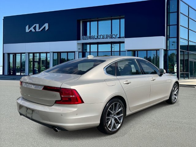 Used 2018 Volvo S90 T5 Momentum w/ Protection Package FWD image 6