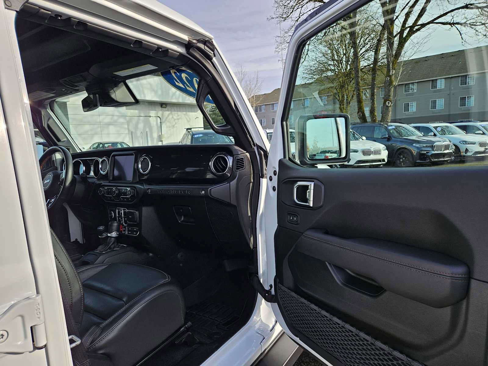 Used 2022 Jeep Wrangler Unlimited Rubicon w/ Xtreme Recon 35" Tire Package image 10