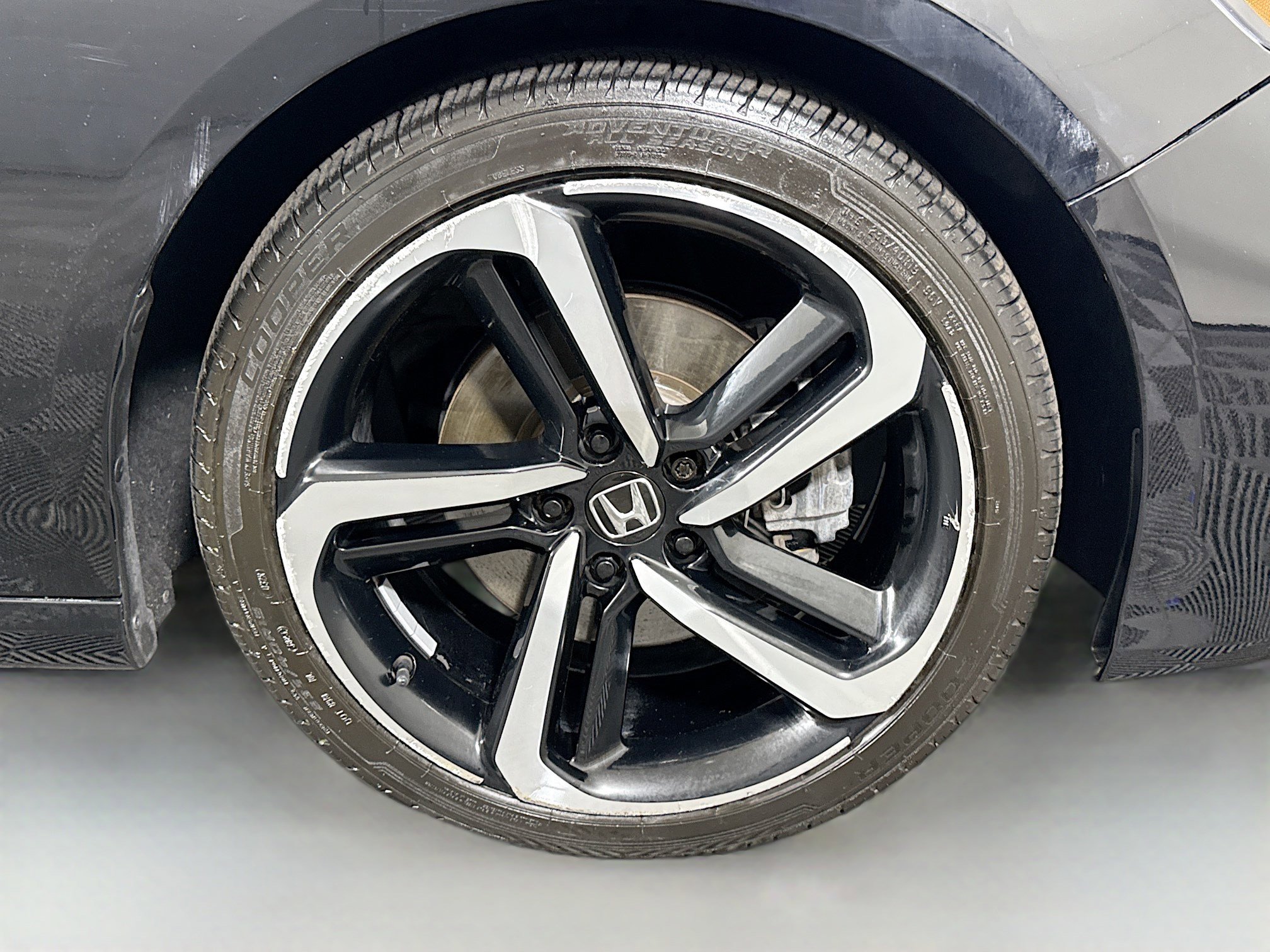Used 2018 Honda Accord Sport image 32