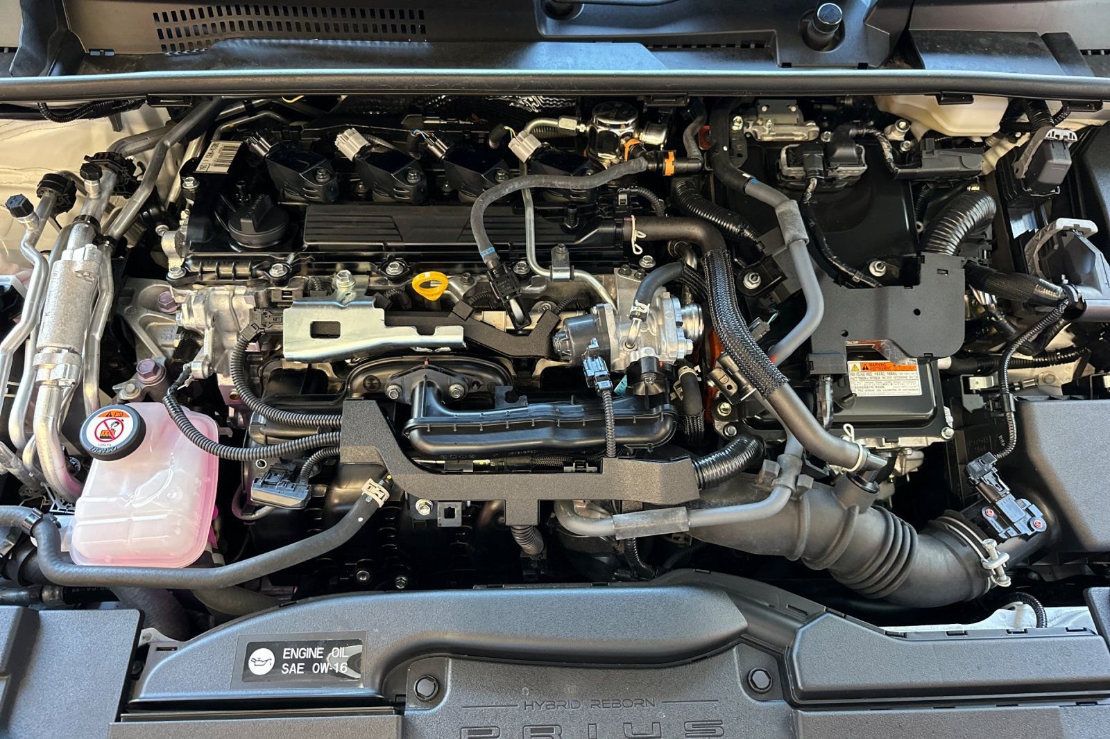 Used 2024 Toyota Prius Prime FWD image 32