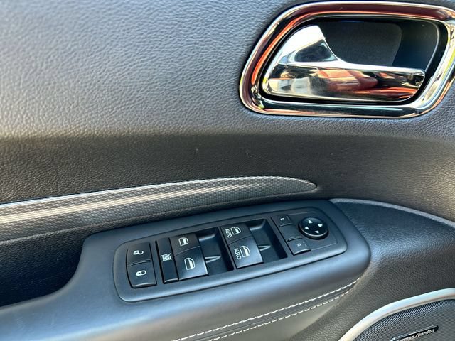 Used 2019 Dodge Durango SRT w/ Technology Group AWD/4WD image 23