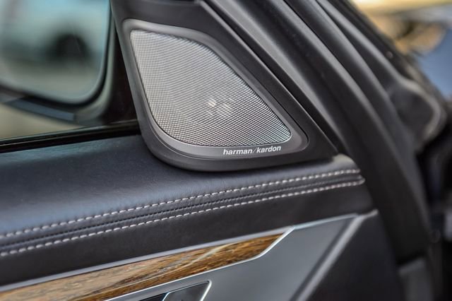 Used 2017 BMW 740i xDrive AWD/4WD image 56