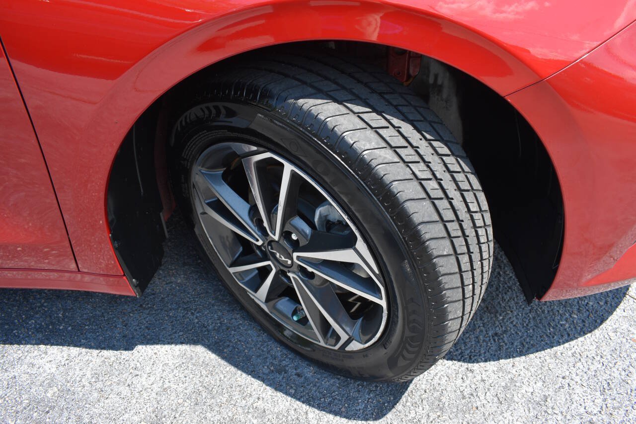 Used 2023 Kia Forte LXS FWD image 41