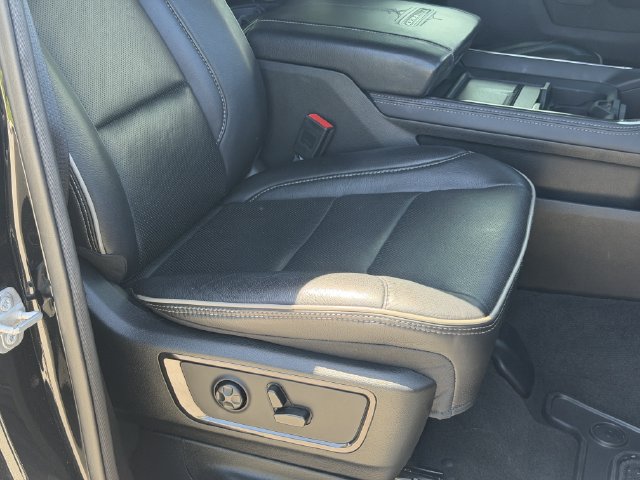 Used 2023 RAM 1500 Limited w/ Body Color Bumper Group AWD/4WD image 15