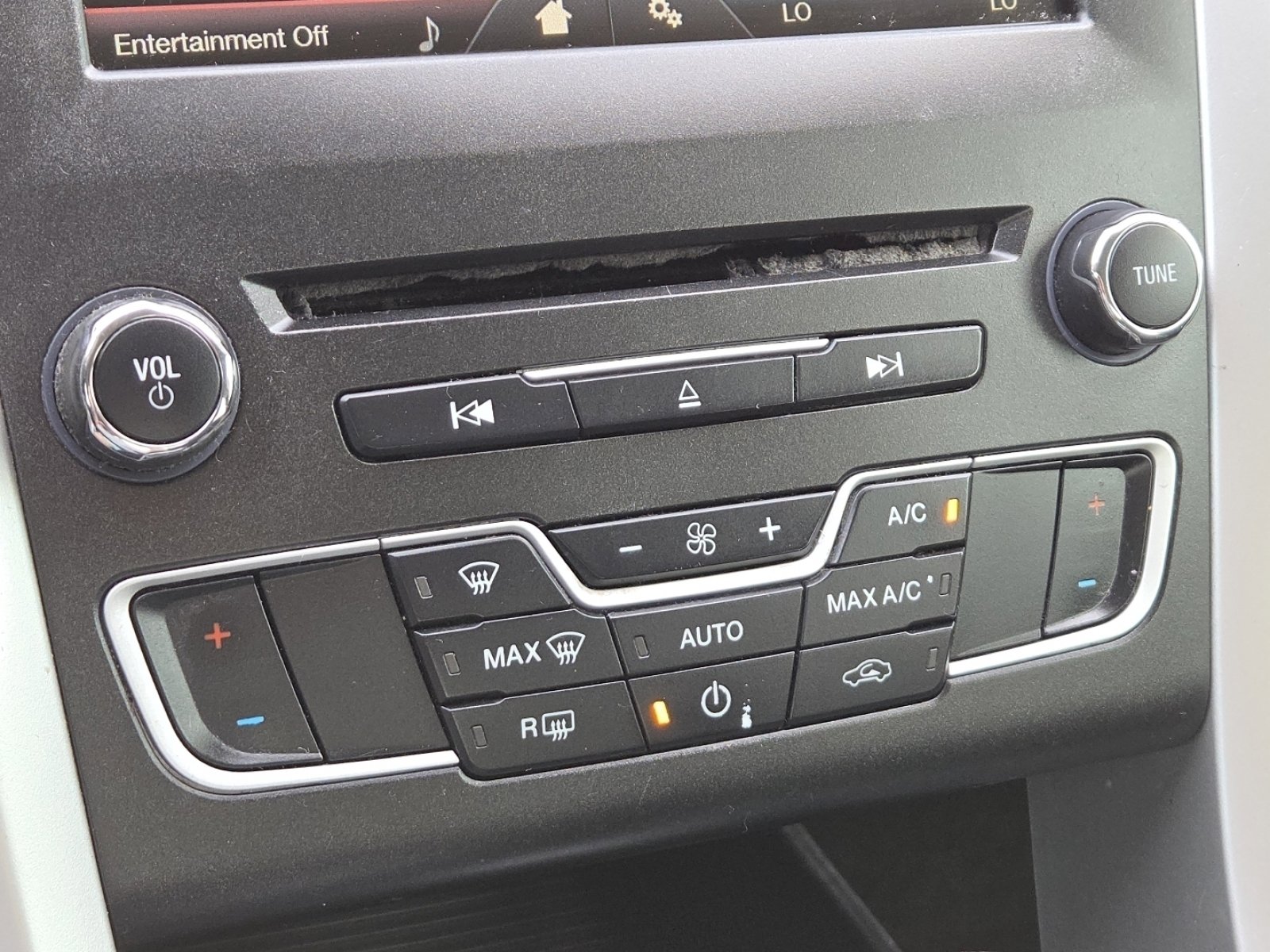 Used 2016 Ford Fusion SE image 27