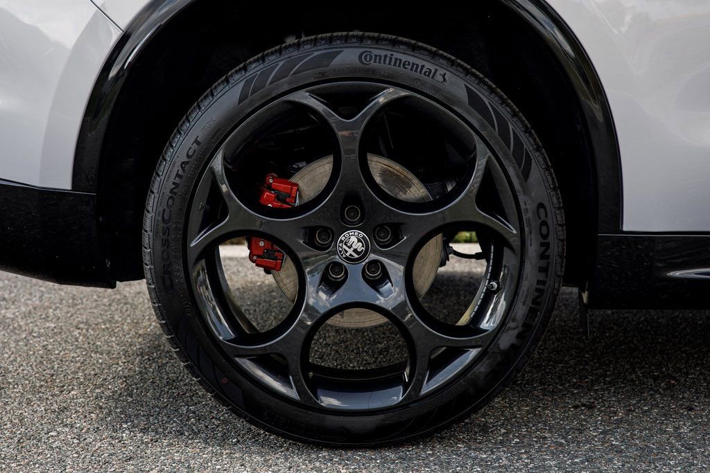 New 2025 Alfa Romeo Stelvio Sprint w/ Veloce Package image 11
