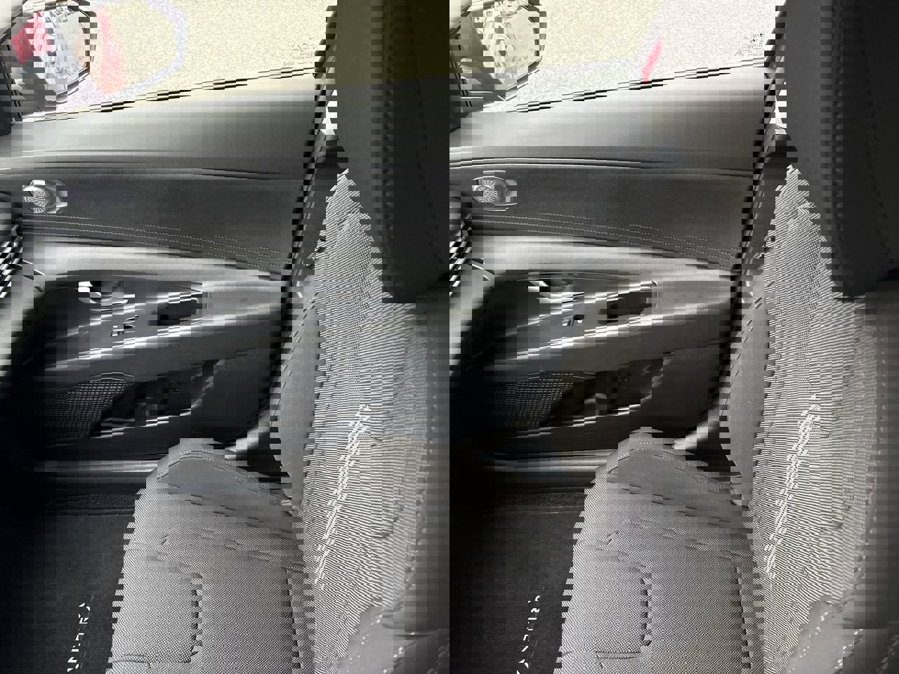 Certified 2025 Hyundai Elantra SE w/ Cargo Package image 20