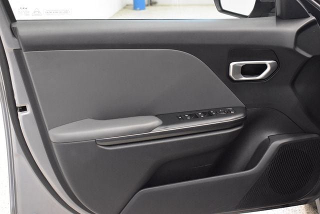 Used 2025 Kia K4 FWD image 20