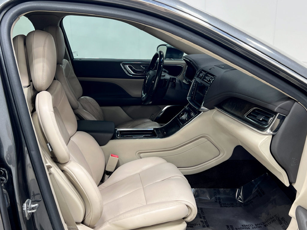 Used 2017 Lincoln Continental Reserve w/ Climate Package AWD/4WD image 35