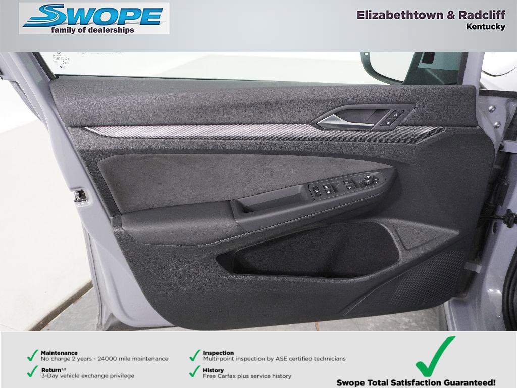 Used 2025 Volkswagen GTI SE FWD image 13