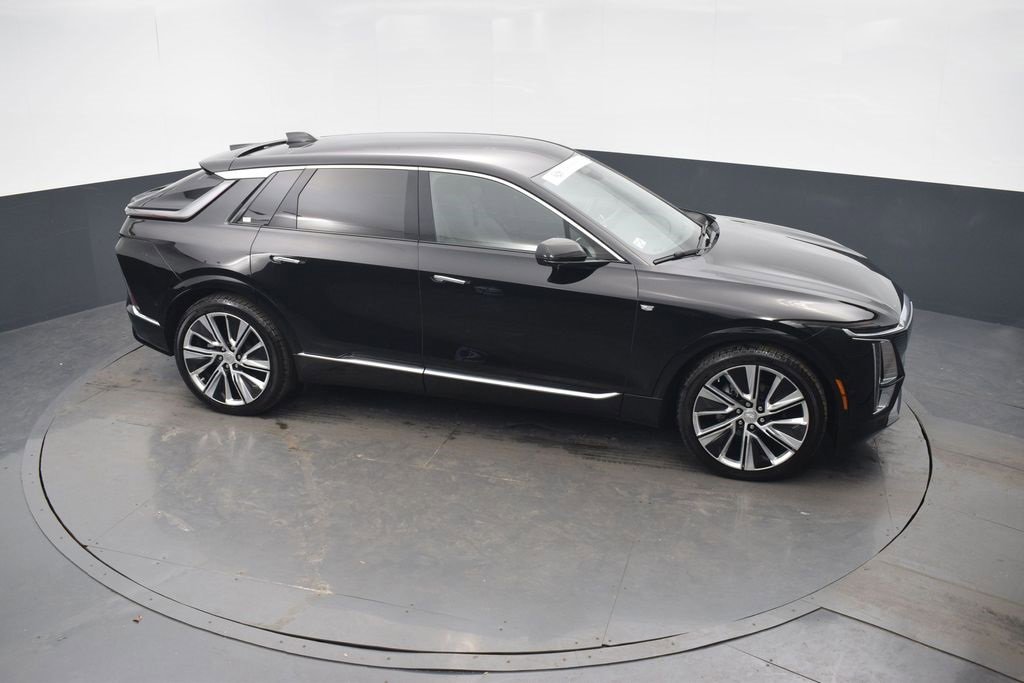 Certified 2024 Cadillac Lyriq Luxury w/ LPO, Floor Liner Package image 43