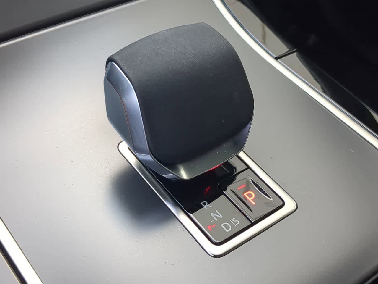 Used 2026 Land Rover Range Rover Velar S image 33