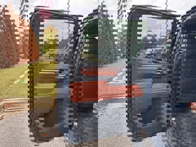 Used 2023 GMC Sierra 1500 Denali Ultimate image 10