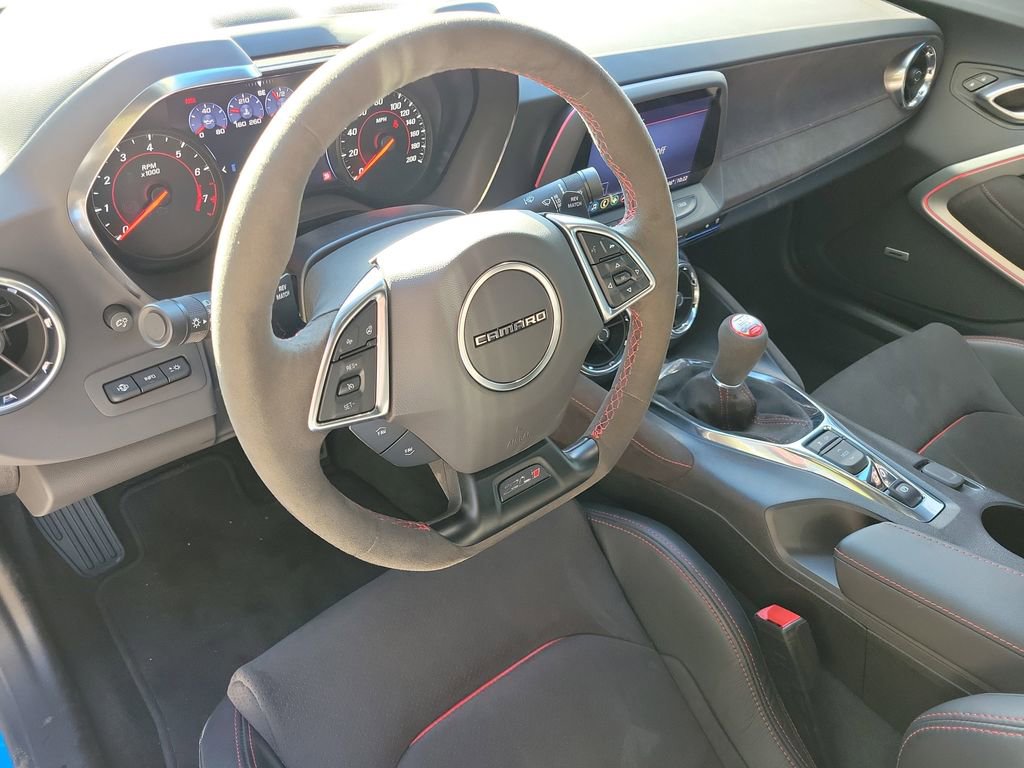Used 2022 Chevrolet Camaro ZL1 image 22