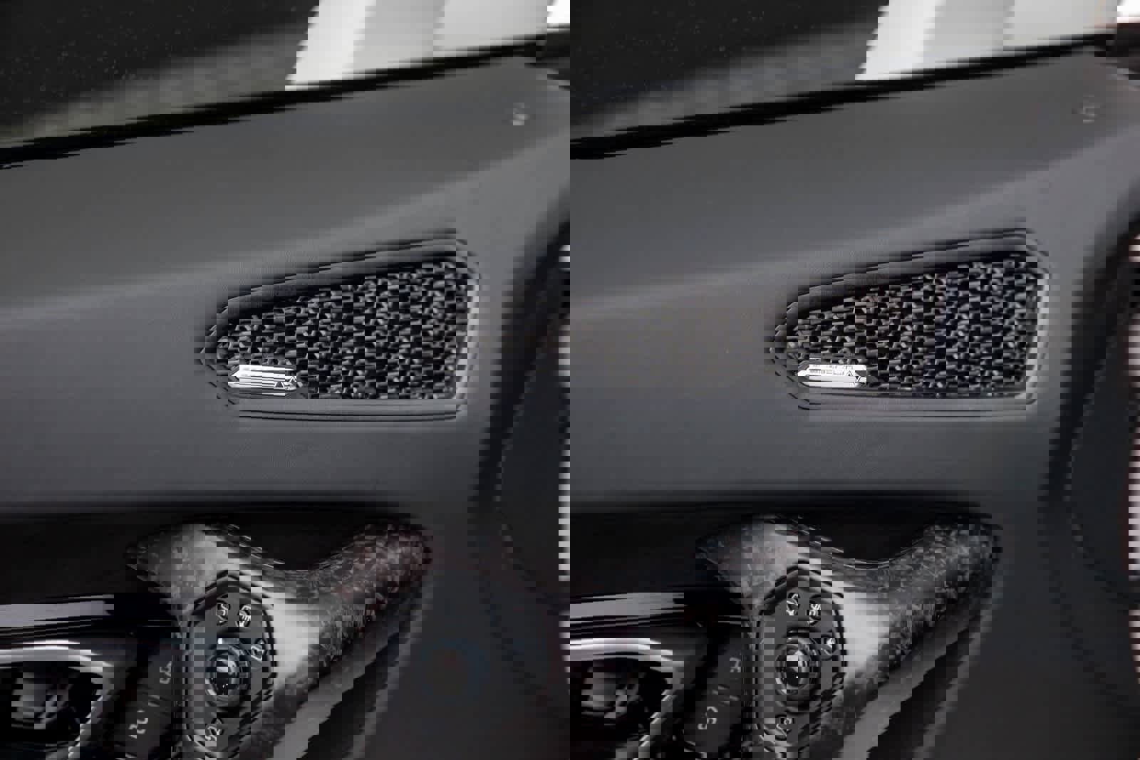 Used 2022 Lamborghini Huracan EVO image 24