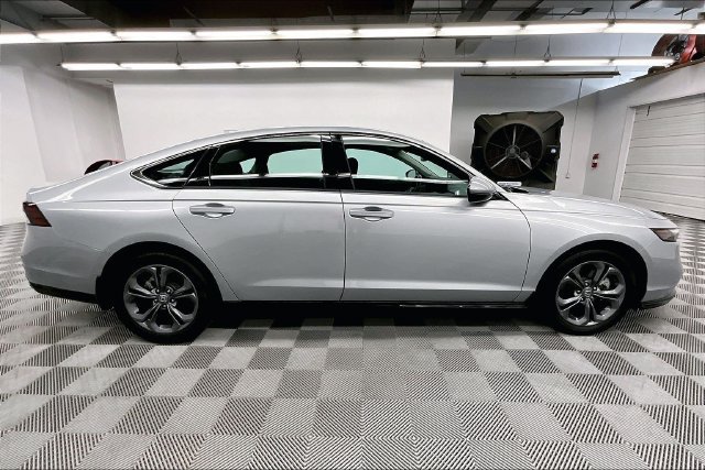Used 2025 Honda Accord EX-L image 15