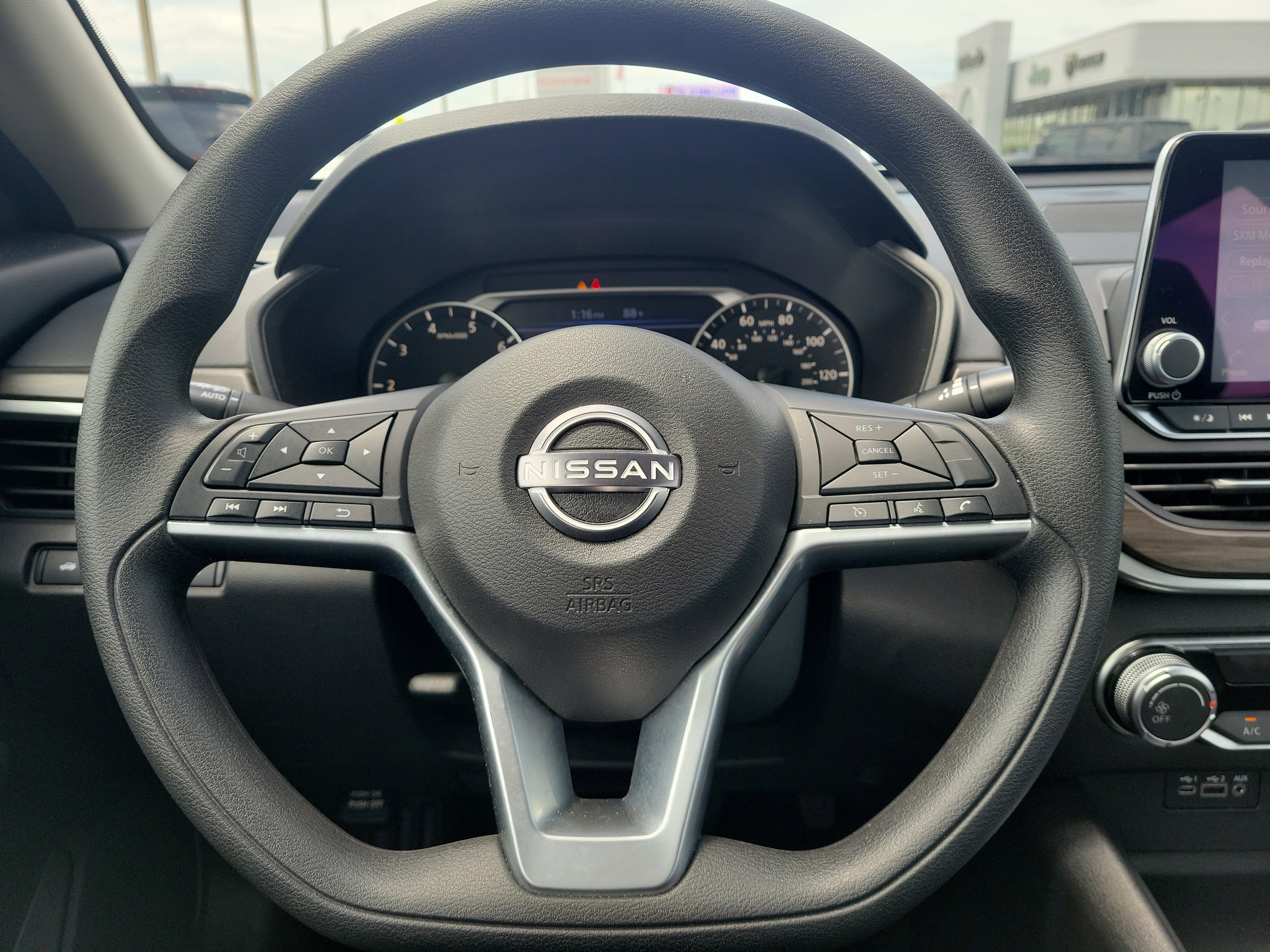 Used 2025 Nissan Altima 2.5 SV FWD image 20