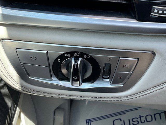 Used 2017 BMW 750i image 14