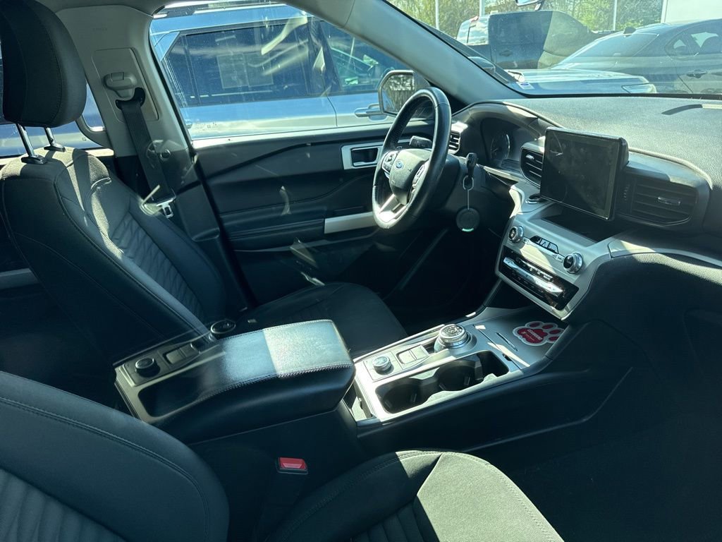 Used 2021 Ford Explorer XLT AWD/4WD image 6