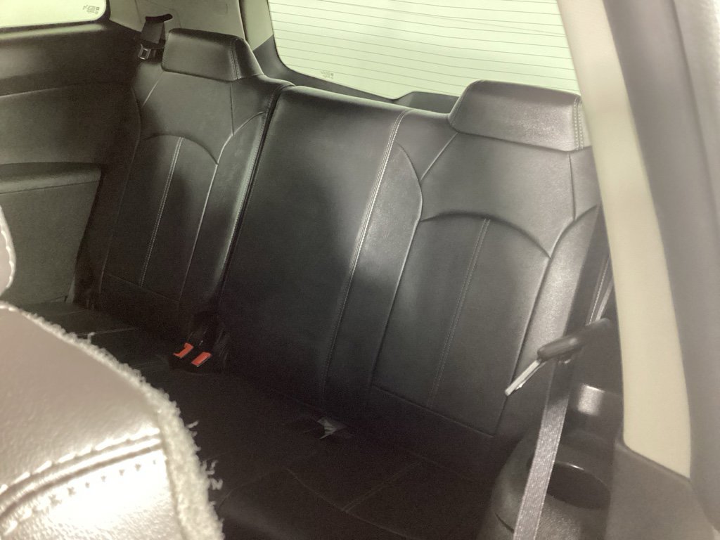 Used 2017 Chevrolet Traverse LT image 12