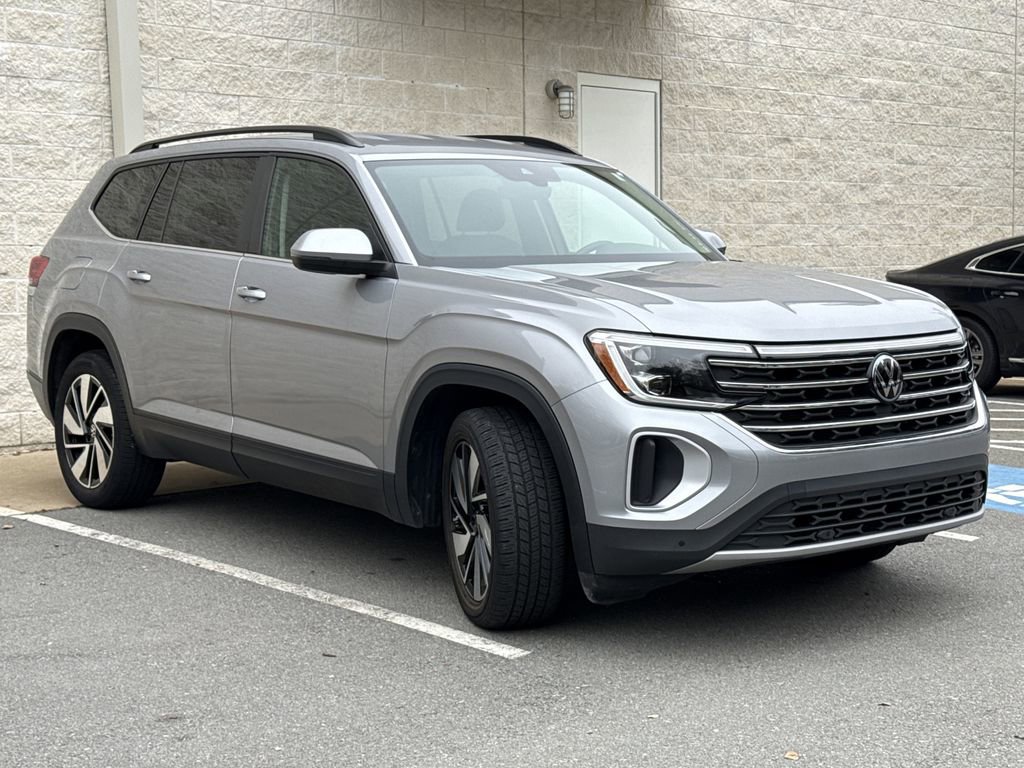 Used 2024 Volkswagen Atlas SE image 6